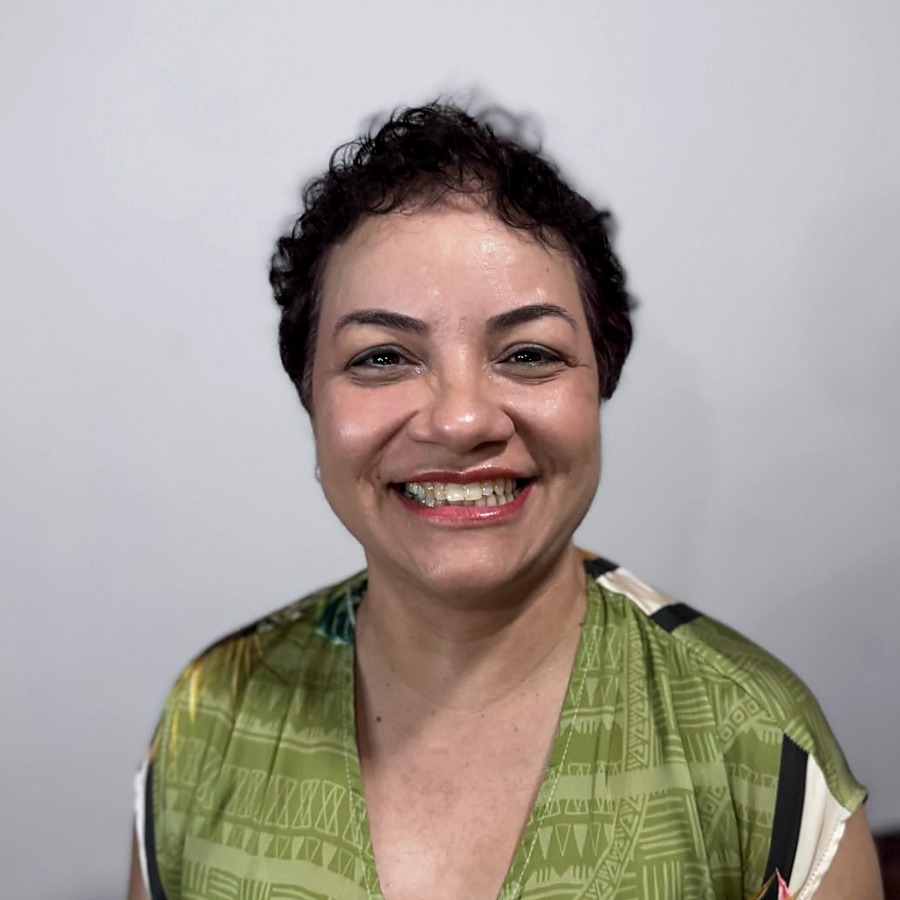 Eliandra Donato sorrindo